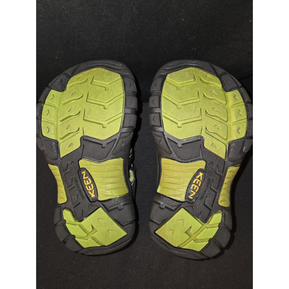 Keen Sandals Newport H2 Fisherman Hiking Water Shoes‎ Kids Size 10 Black Lime - Picture 7 of 7